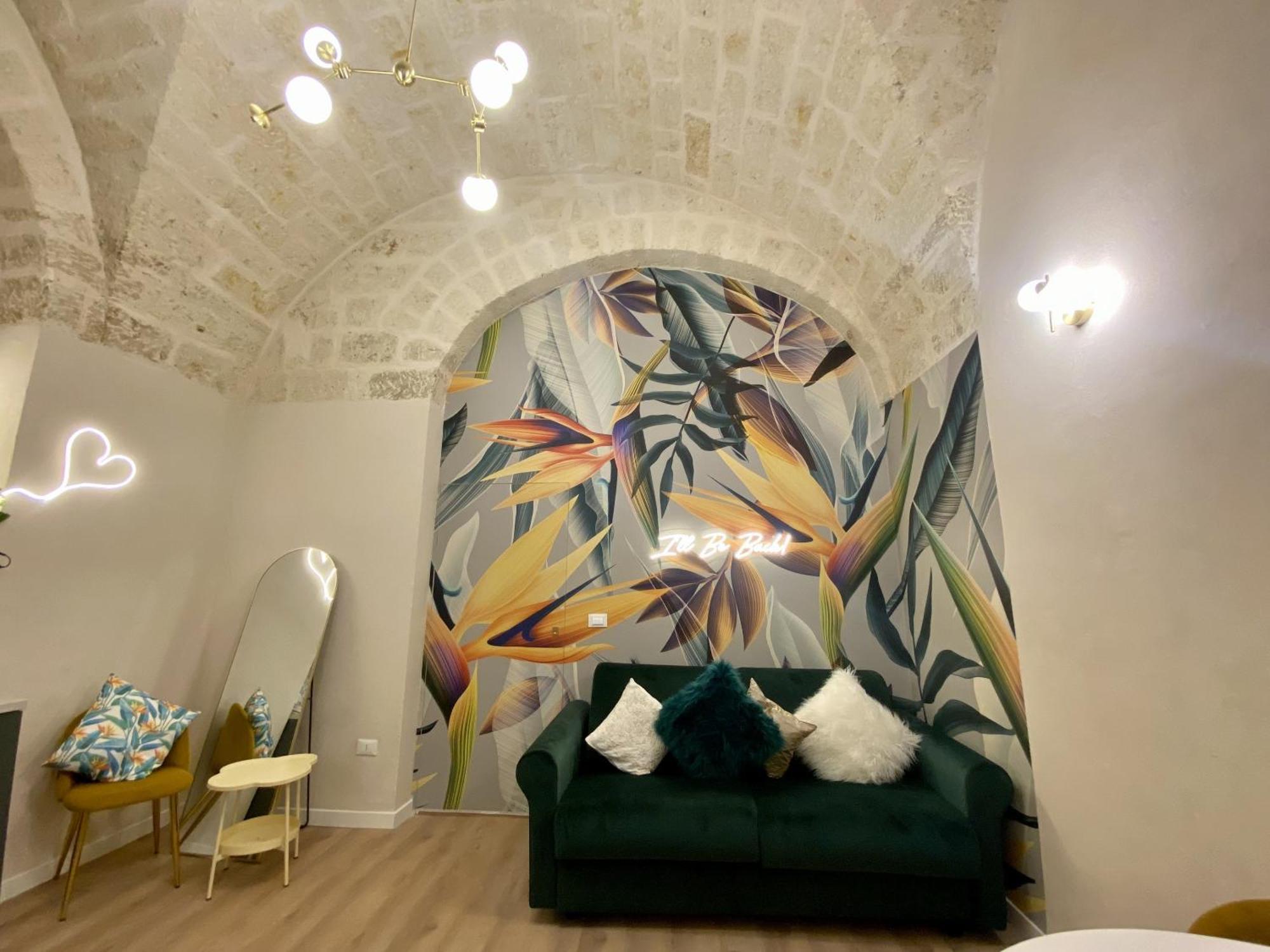 Quiet And Stylish - Bari City Center, Minutes To Station Екстер'єр фото